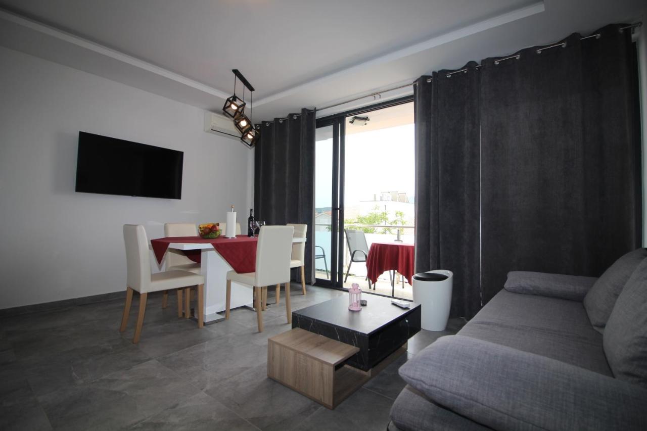 Apartments Toni Primošten Eksteriør bilde