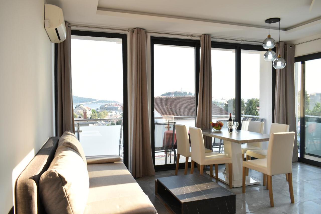 Apartments Toni Primošten Eksteriør bilde