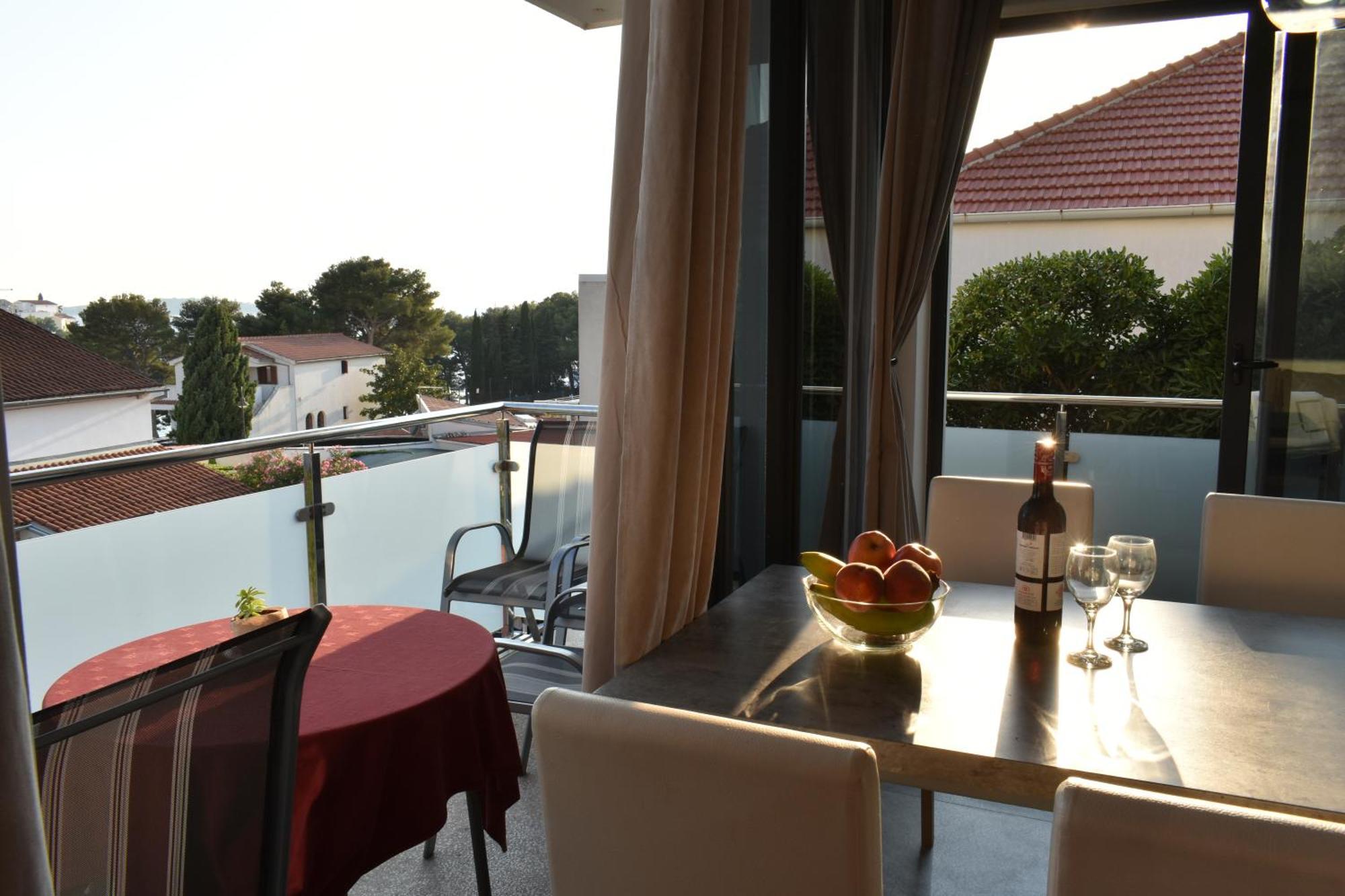 Apartments Toni Primošten Eksteriør bilde